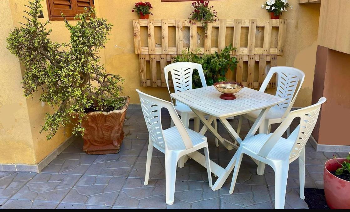Hotel Flora House Brindisi Exterior foto